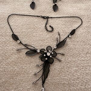 Elegant Black Floral Necklace and Earring Set